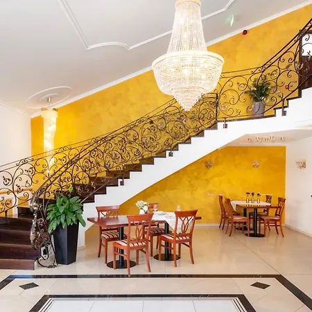 Guest Atrium Gulin 4*