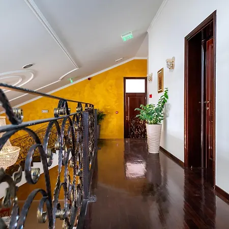 Guest Atrium Gulin 4*