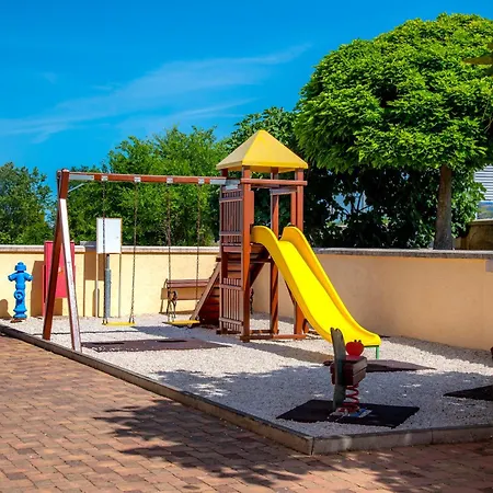 Guest Atrium Gulin Bed & Breakfast 4*