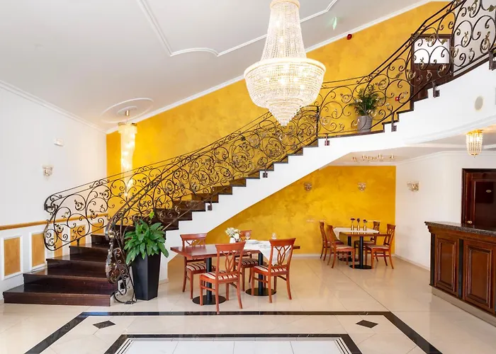 Guest Atrium Gulin 4*