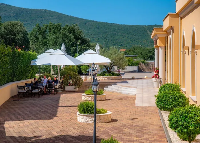 Guest Atrium Gulin Bed & Breakfast 4*