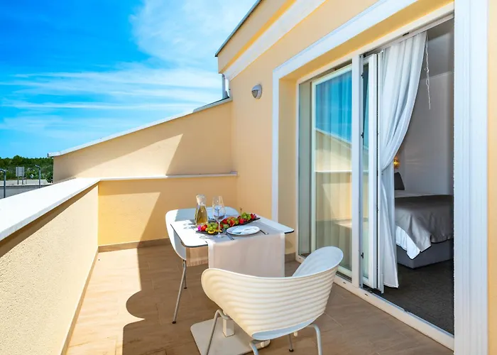 Bed & Breakfast Guest Atrium Gulin 4*