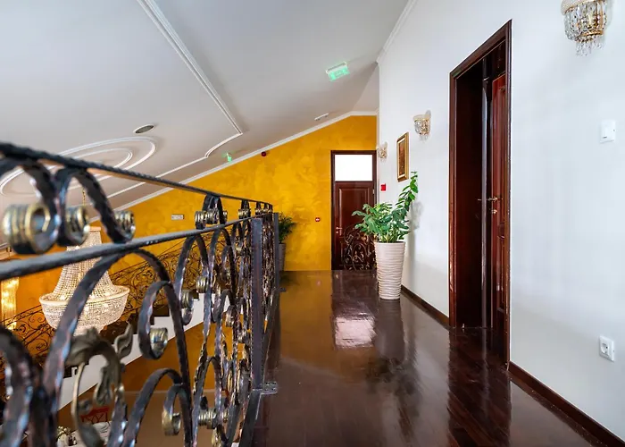 Guest Atrium Gulin 4*